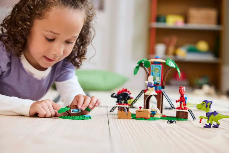 Lego Spidey 11200 Spideyjev in Gobbyjev spopad v glavnem štabu v hiši na drevesu