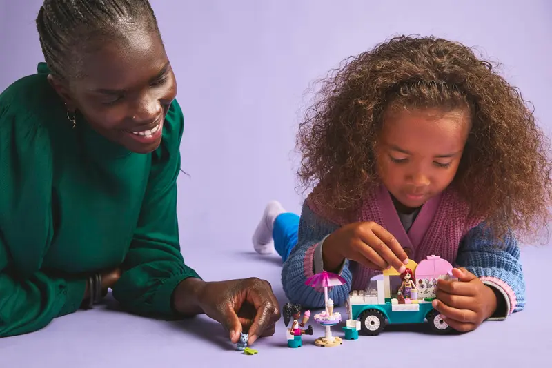 Lego Friends 42644 Sladoledarski kombi v Heartlake Cityju