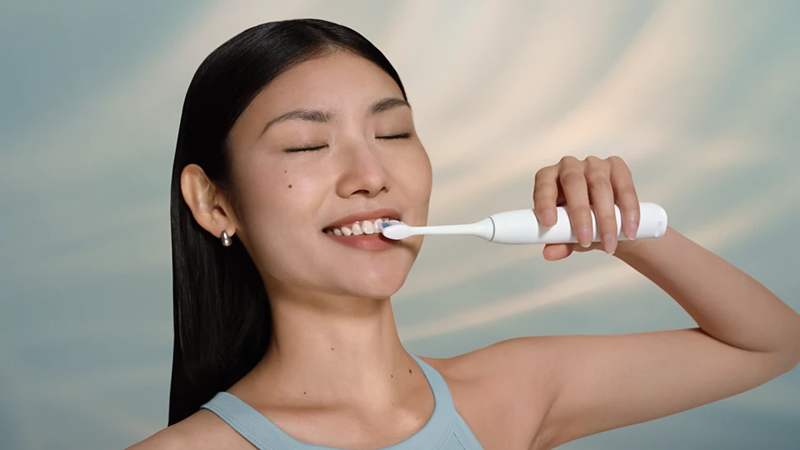 PHILIPS - Sonicare 5300 HX7109/01 – set 2 soničnih zobnih ščetk (črna & bela), senzor pritiska, etuiji