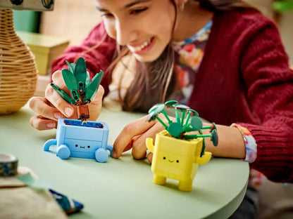 LEGO Botanicals 10349 Srečni rastlinici