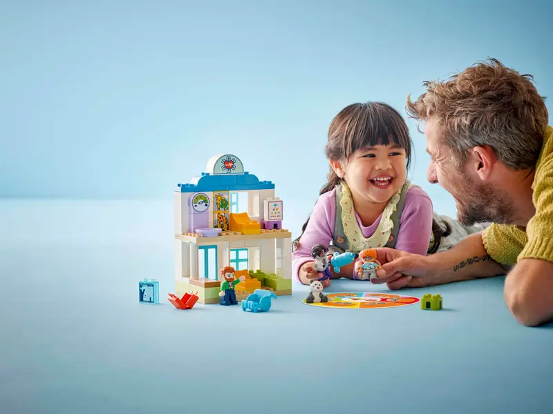 Lego Duplo 10449 Prvič: Obisk pri zdravniku