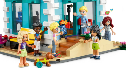 Lego Friends 41748 Dom občanov v Heartlake Cityju