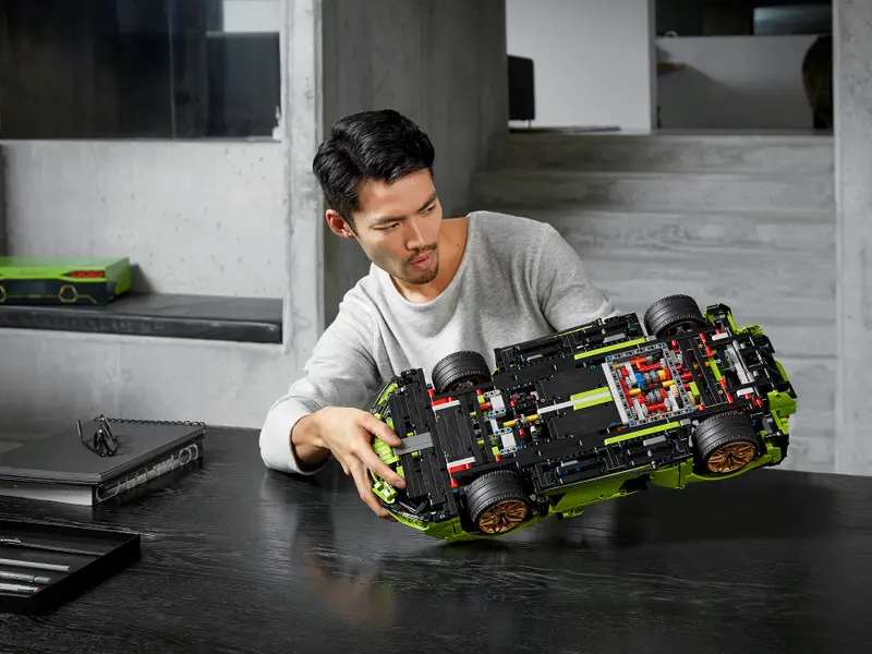 Lego Technic 42115 Lamborghini Sián FKP 37