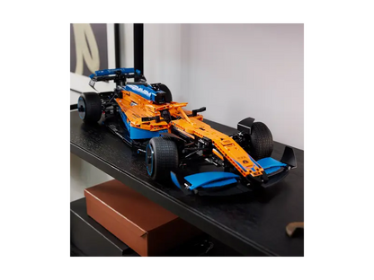 LEGO Technic 42141: McLaren Formula 1 Dirkalni avtomobil