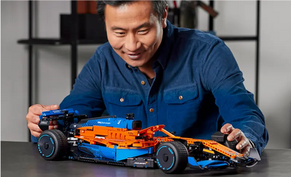 LEGO Technic 42141: McLaren Formula 1 Dirkalni avtomobil