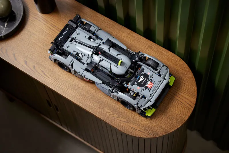 Lego Technic 42156 PEUGEOT 9X8 24H Le Mans Hybrid Hypercar