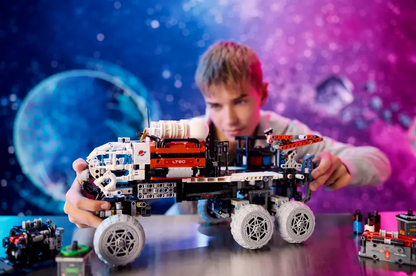 Lego Technic 42180 Raziskovalni rover za ekipo na Marsu