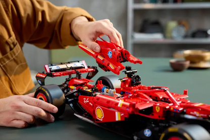 Lego Technic 42207 Avtomobil Ferrari SF-24 F1