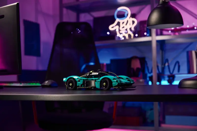 Lego Technic 42208 Aston Martin Valkyrie