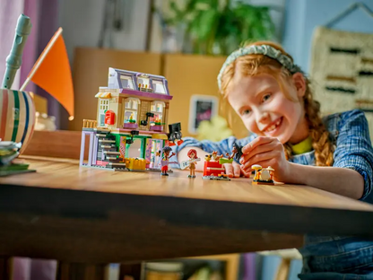 Lego Friends 42653 Glasbena trgovina in stanovanje