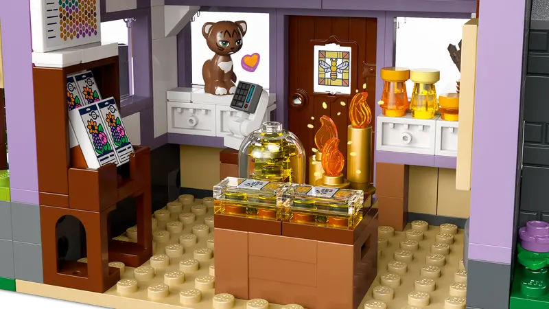 Lego Friends 42669 Čebelarjeva hiša in cvetlični vrt