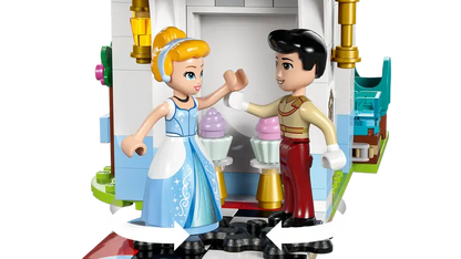 Lego Disney Princess 43275 Pepelkin grad in kočija s konjsko vprego