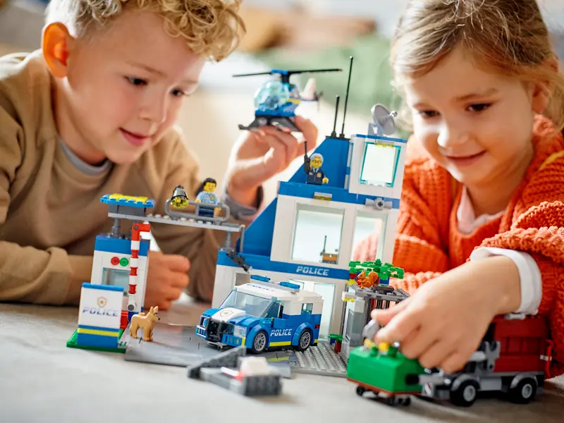 Lego City 60316 Policijska postaja