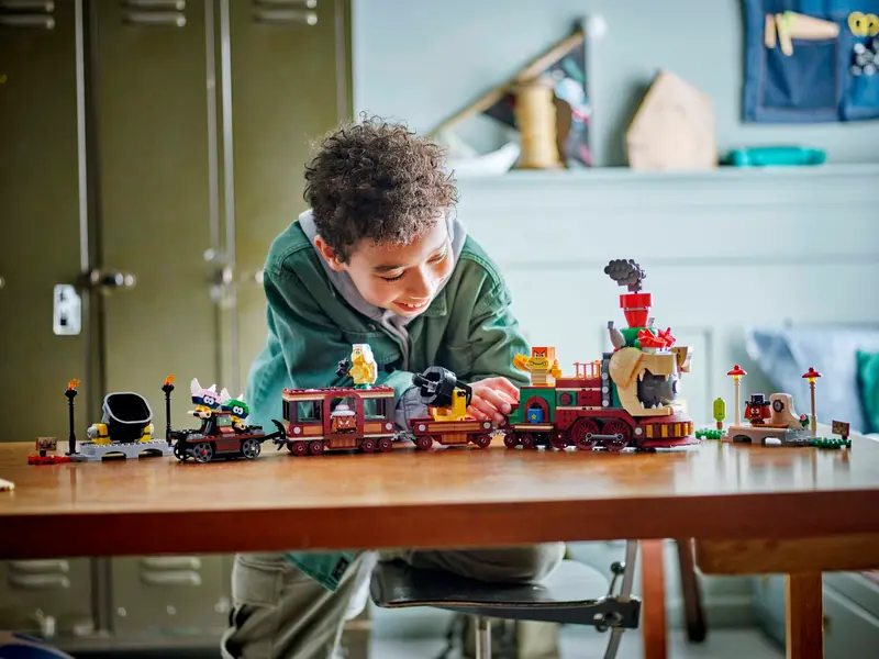Lego Super Mario 71437 Bowserjev ekspresni vlak
