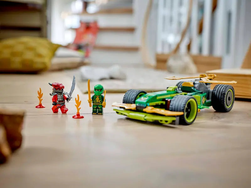 Lego Ninjago 71828 Lloydov dirkalni avtomobil na poteg