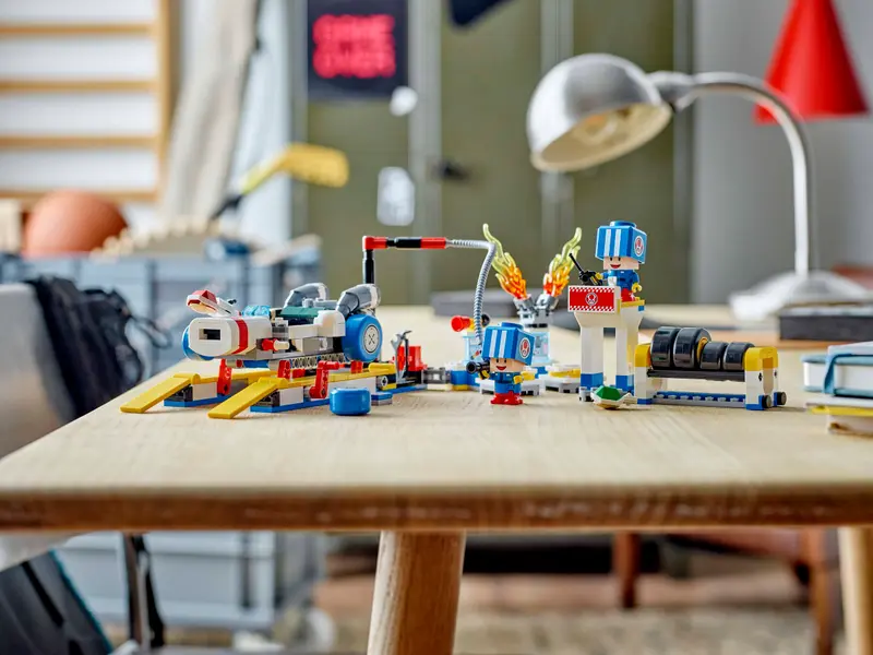 Lego Super Mario 72035 Mario Kart – Toad's garage