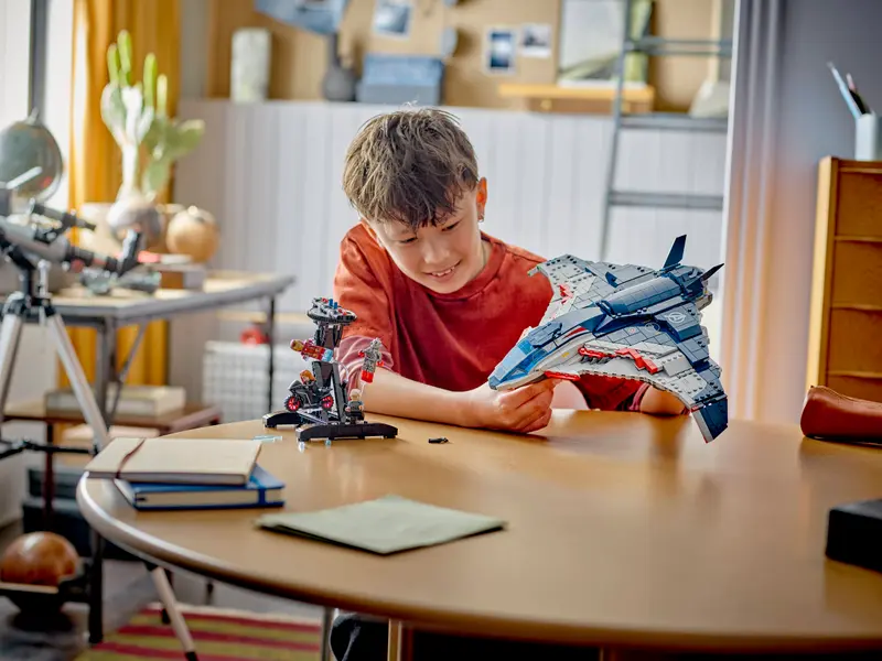 Lego Super Heroes 76325 Maščevalci: Ultronova doba Quinreaktivec