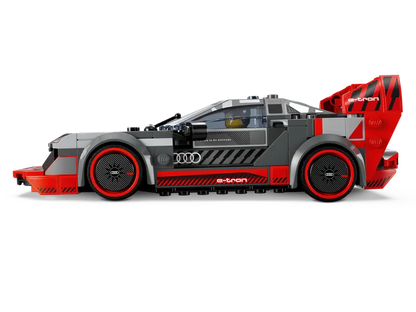 Lego Speed Champions 76921 Dirkalni avtomobil Audi S1 e-tron quattro