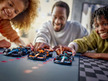 Lego Speed Champions 77251 Dirkalni avtomobil McLaren F1 Team MCL38