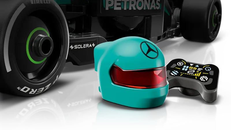 Lego Speed Champions 77244 Dirkalni avtomobil Mercedes-AMG F1 W15