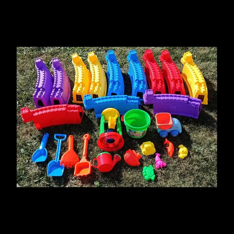 Beach Toys 18- delni otroški komplet bioplastičnih igrač za peskovnik v obliki gradu (125cm) - MiniPark