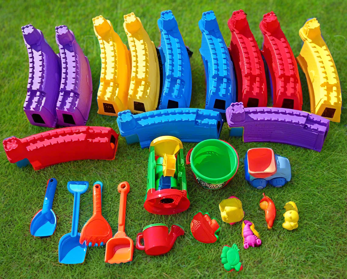 Beach Toys bio peskovnik Grad z dodatki – 18-delni otroški set za igro - MiniPark
