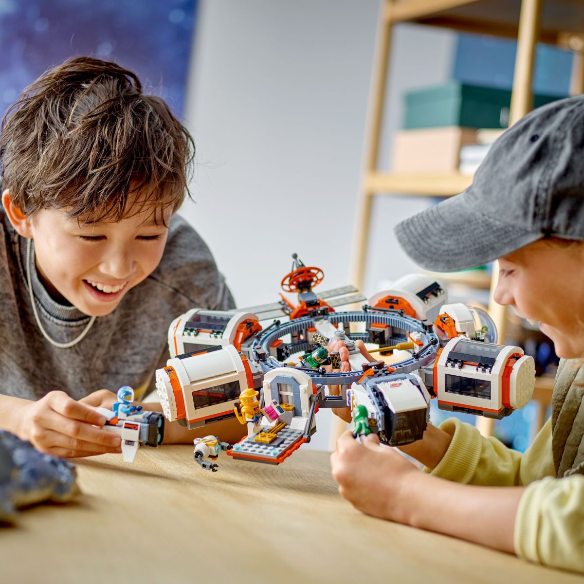 Lego City 60433 Modularna vesoljska postaja