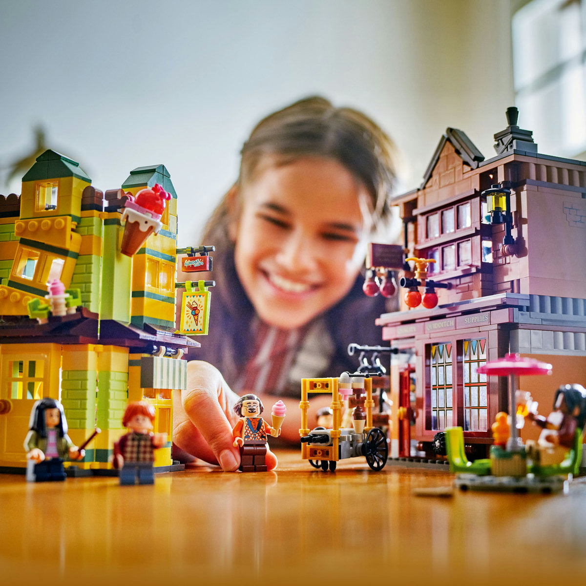 Lego Harry Potter 76452 Kakovostne potrebščine za Quidditch in Sladoledarnica