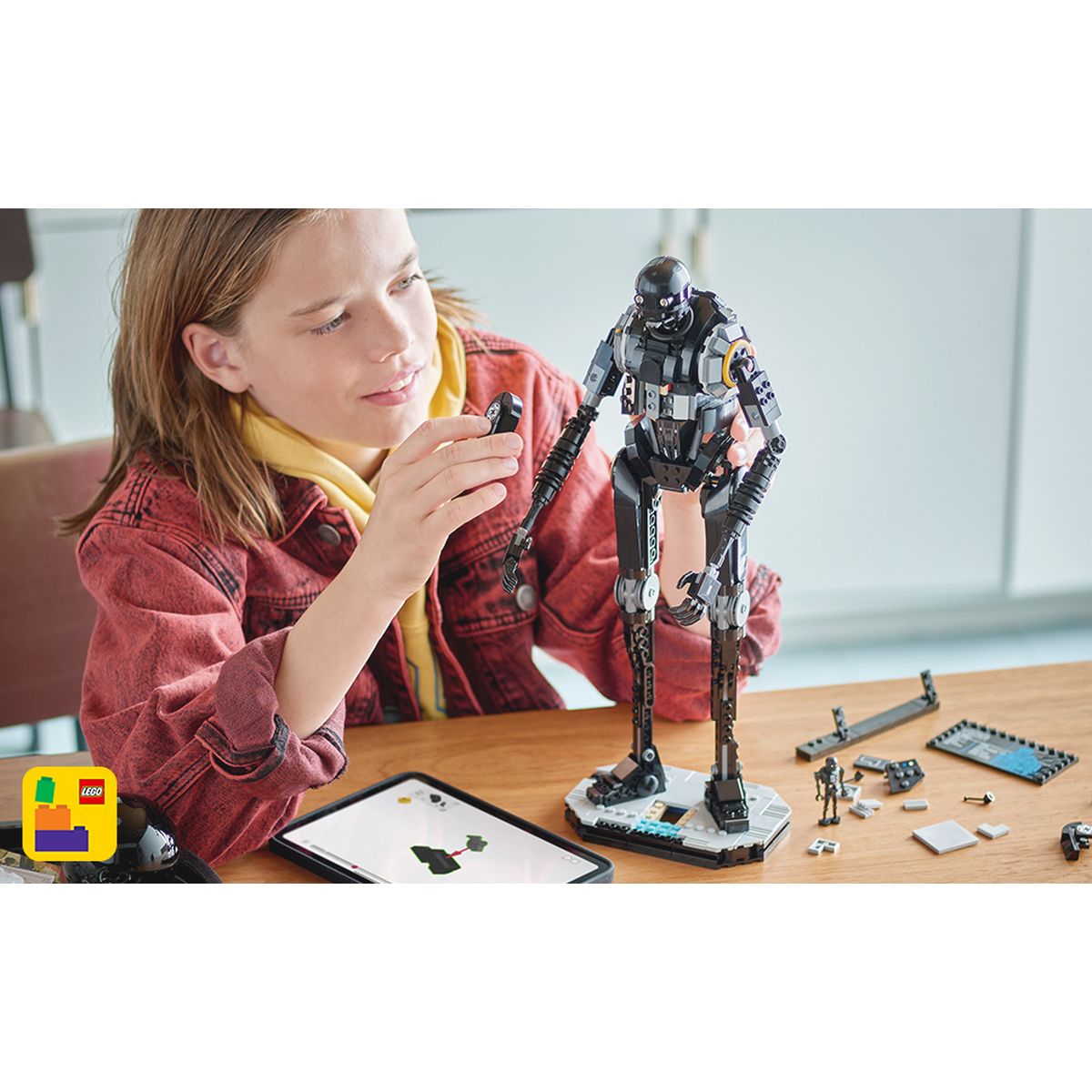 Lego Star Wars 75434 Varnostni droid K-2SO